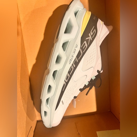Skechers Glide Step Altus 8W NEW - Picture 2 of 7